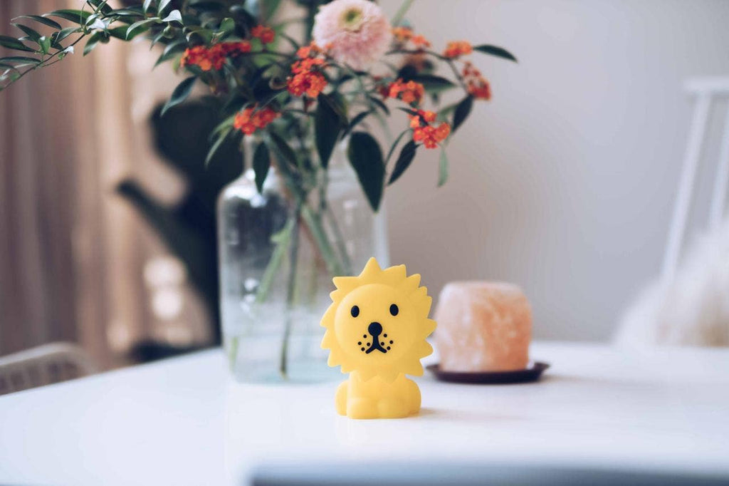 Lion Night Light by Yo Home