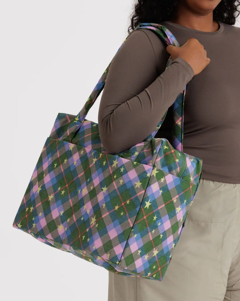 Small Cloud Carry On (Green Star Plaid) by Baggu