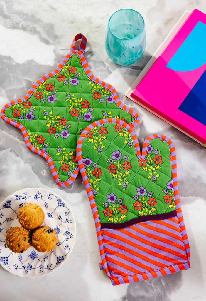 Pot Holder & Oven Mitt (Green) by Furbish Studio