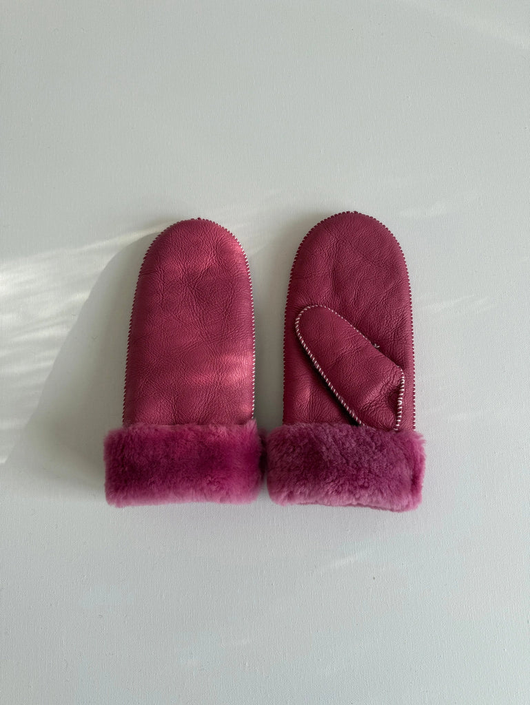 Shearling Mittens (Pink) by Billy Bamboo