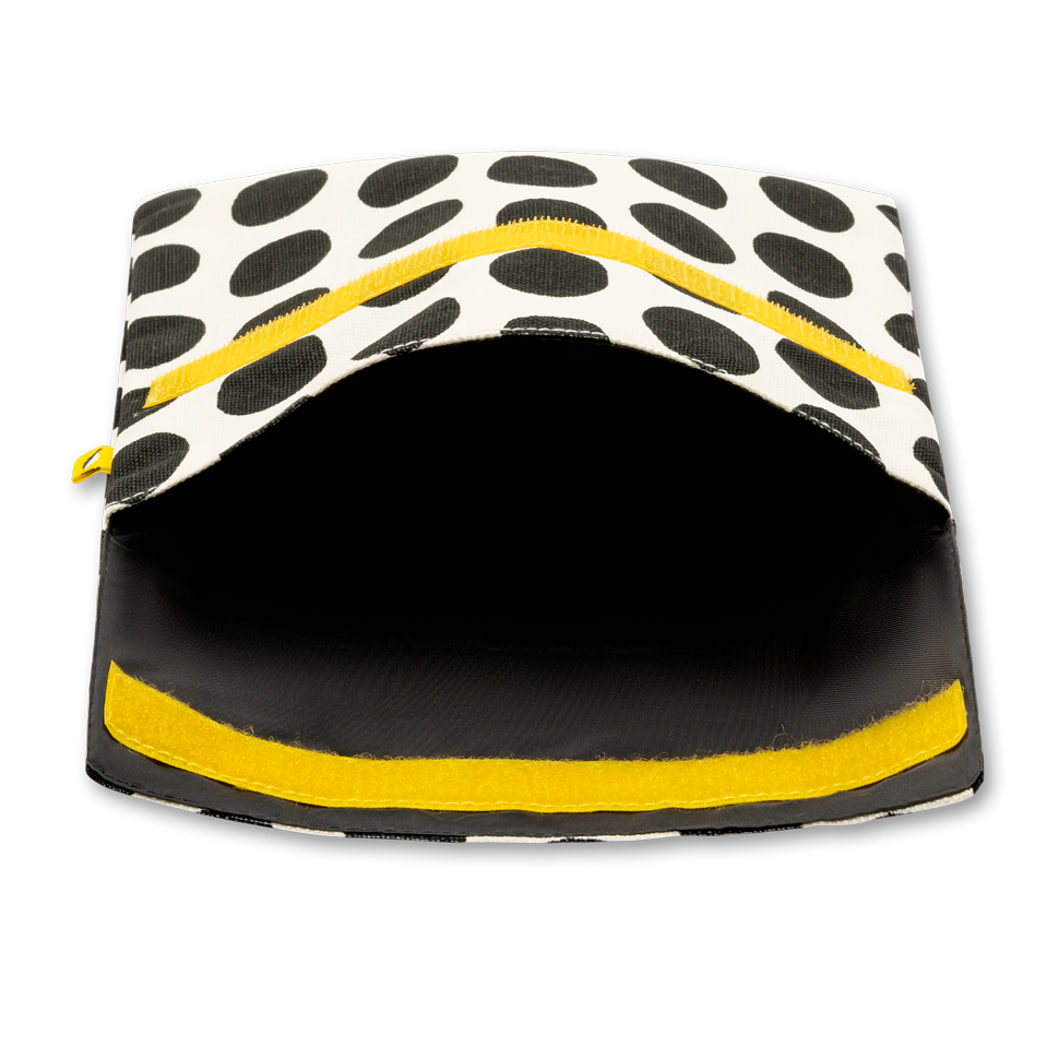 Flip Snack Bag (Dot Black & White) by Fluf