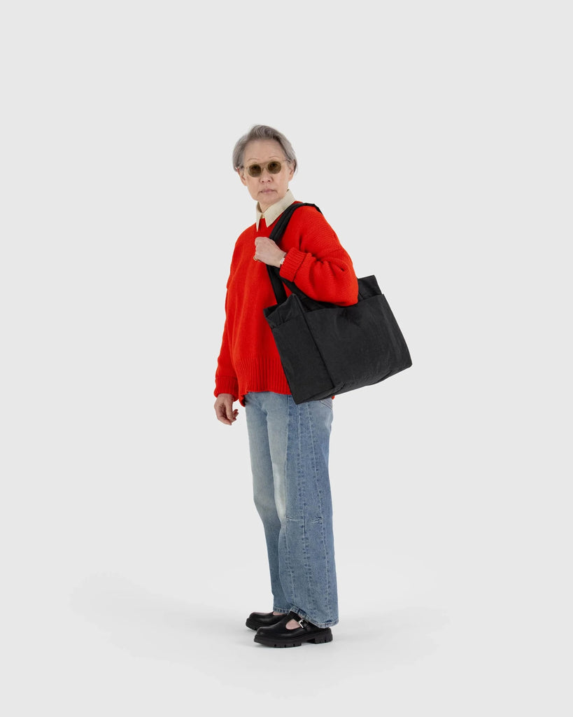 Small Cloud Carry On (Black) by Baggu