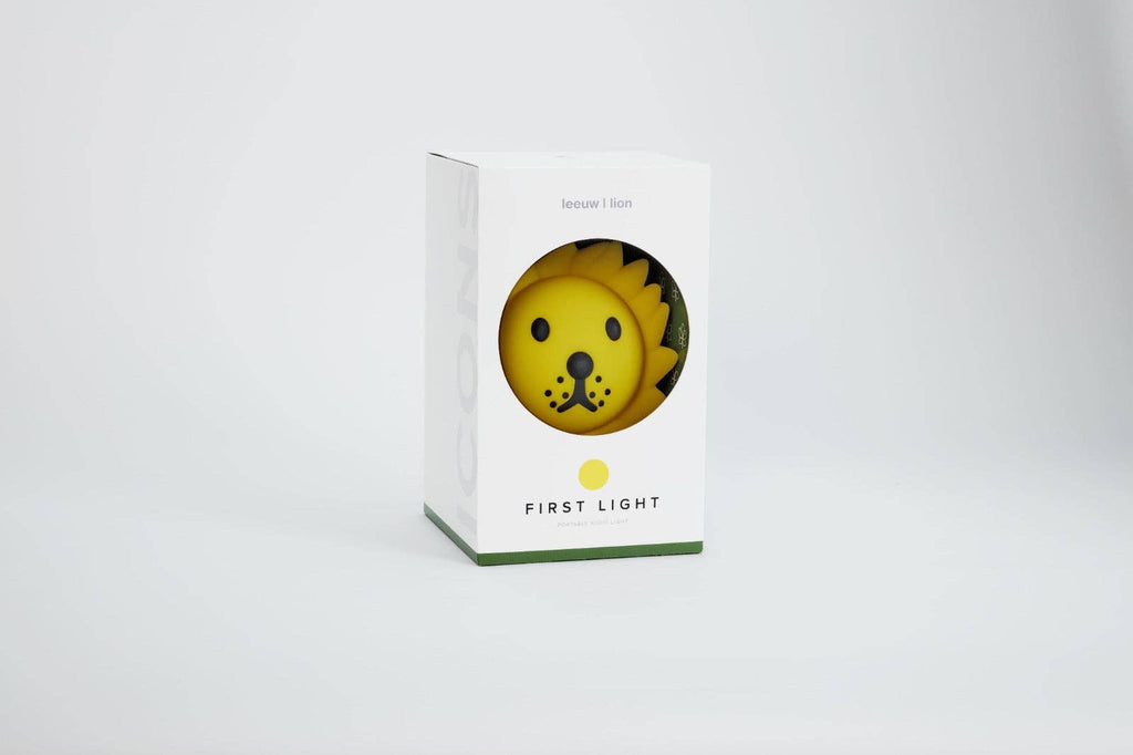 Lion Night Light by Yo Home