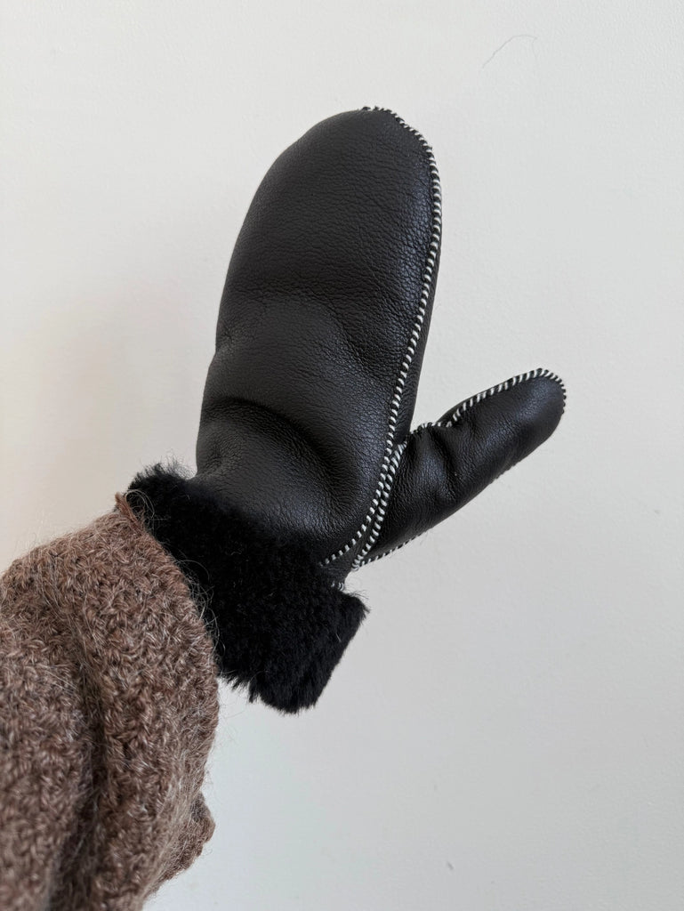 Shearling Mittens (Black w/ Contrast Stitching) by Billy Bamboo