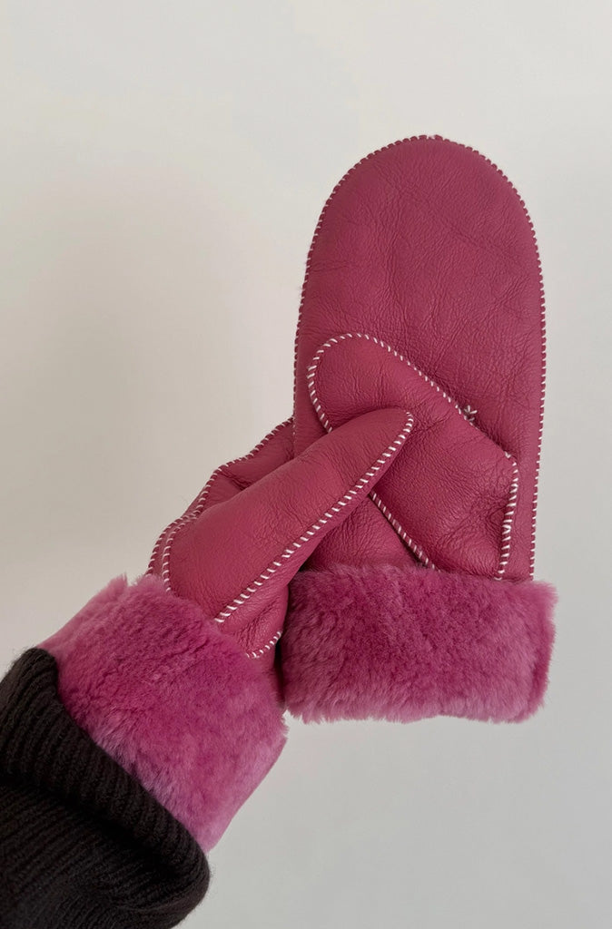 Shearling Mittens (Pink) by Billy Bamboo