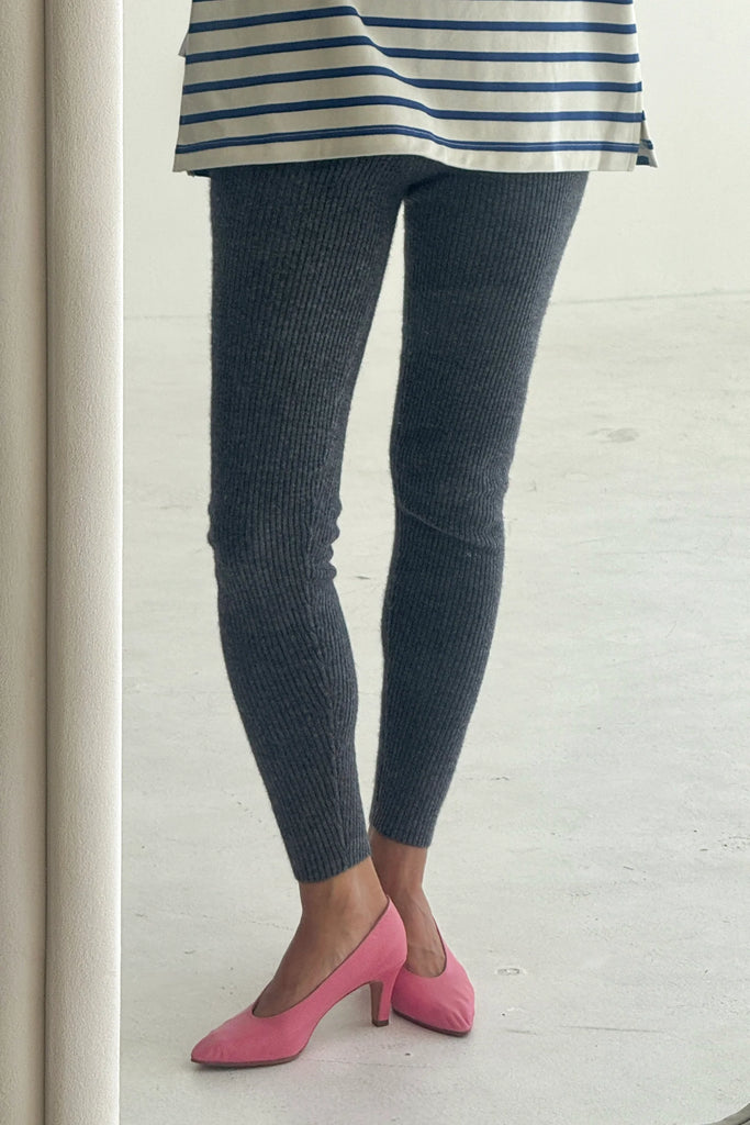 Cashmere Ribbed Leggings (Charcoal) by Le Bon Shoppe