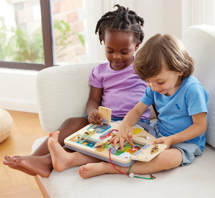 Lock & Learn Playboard by Hape