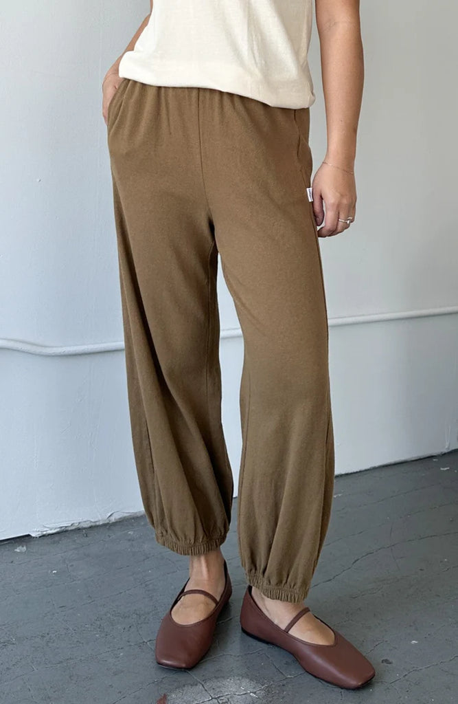 Balloon Pants (Tobacco) by Le Bon Shoppe