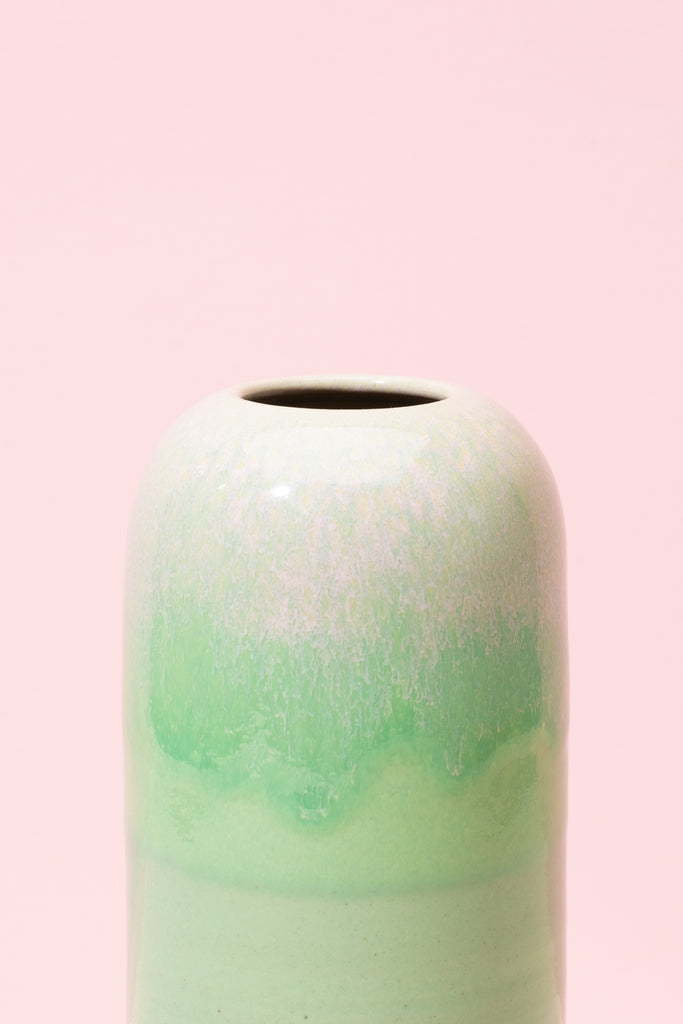 Yuki Vase (Guava)