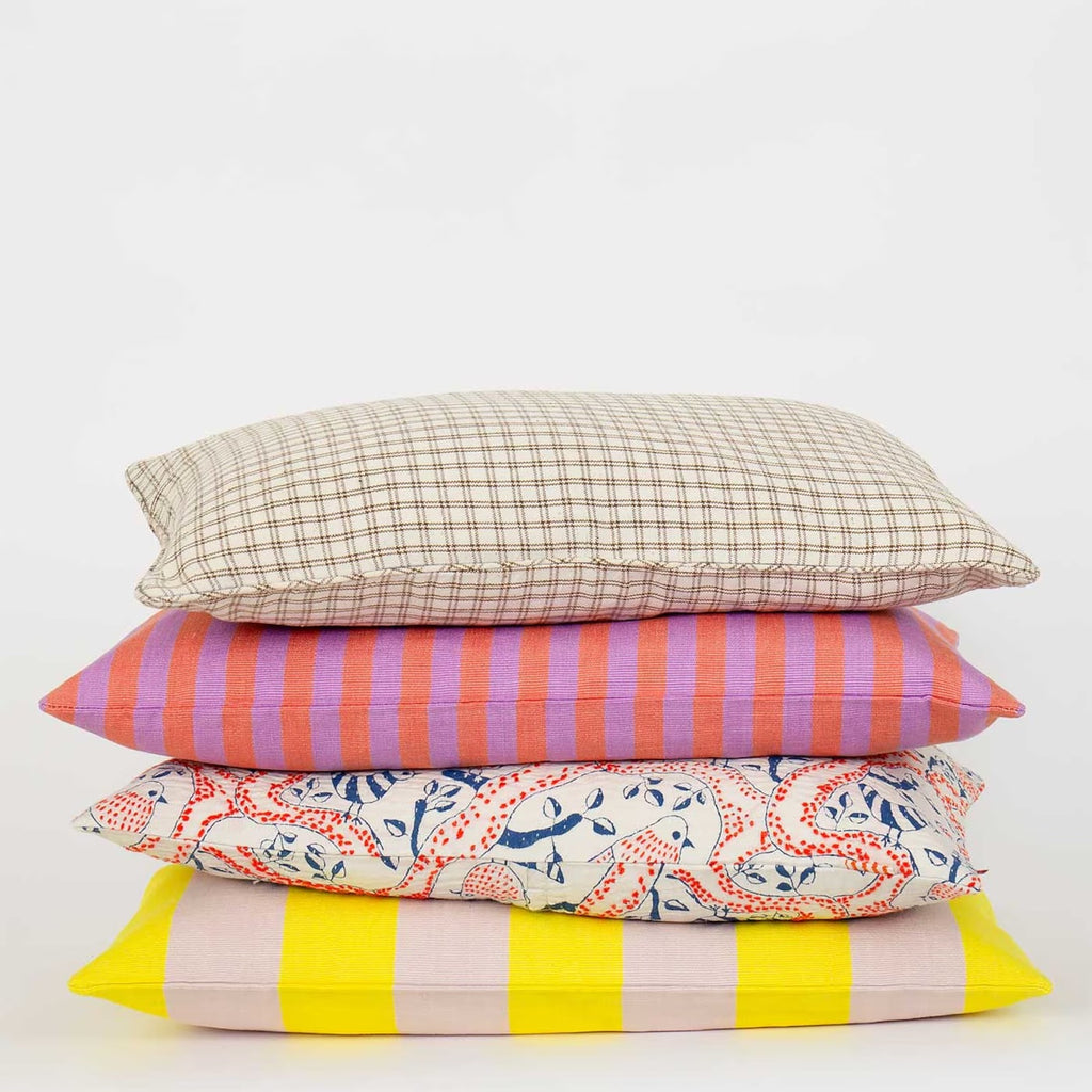 Small Rectangle Cushion Cover (Rosa Lila) by A World Of Craft