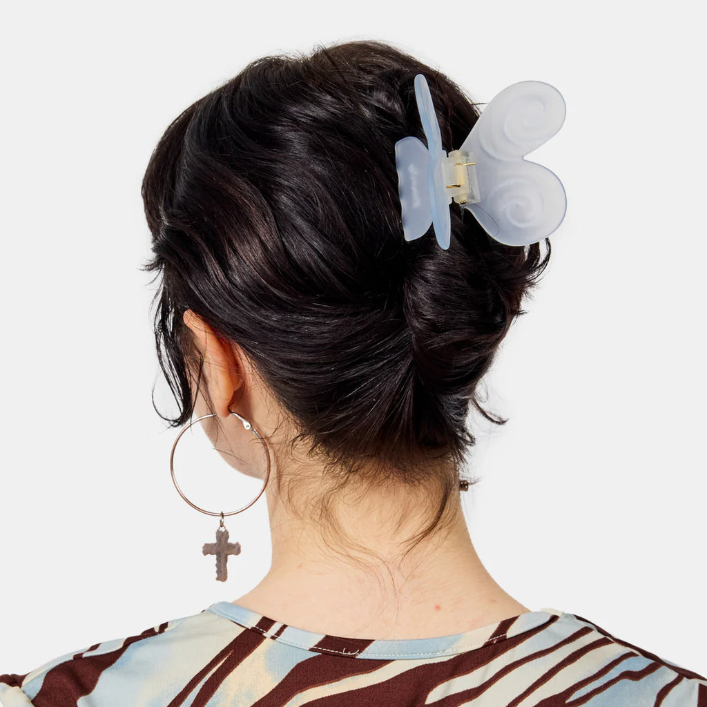 Butterfly Claw (Clear White) by The Yo Store