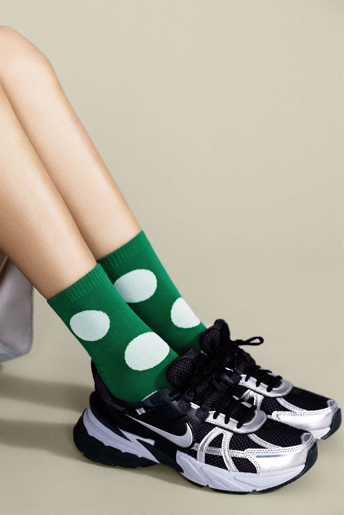 Rie Crew (Cadmium) by Hansel from Basel