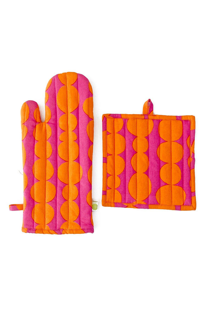 Oven Mitt & Potholder Set (Fuchsia) by The Yo Store