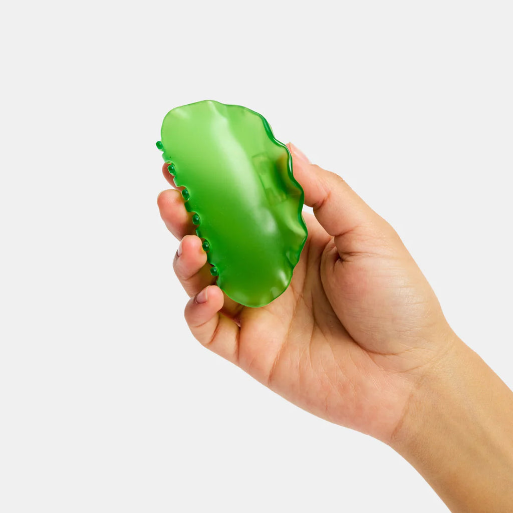 Suki Claw (Green Ruffle) by The Yo Store