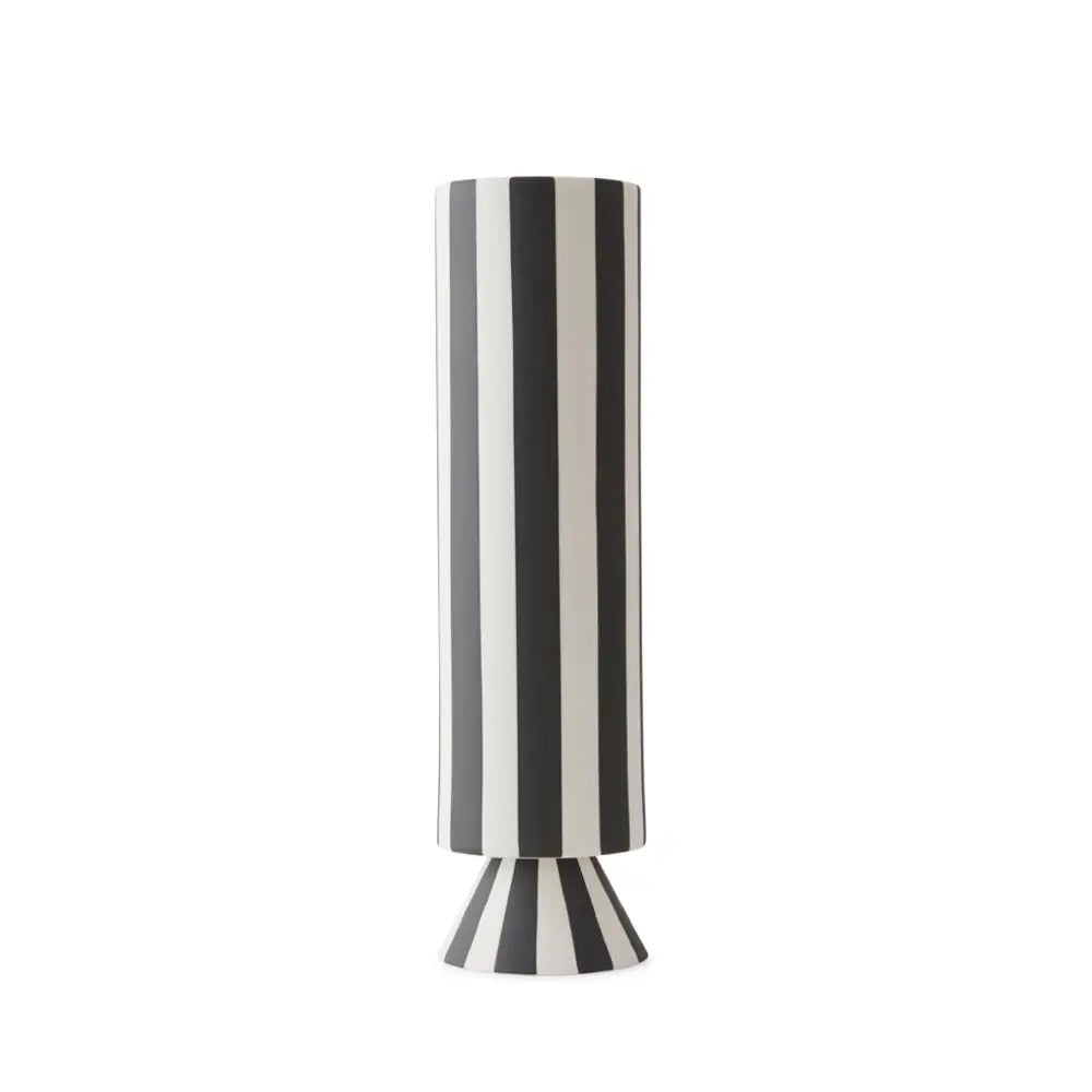 Toppu High Vase (Black/White) by Oyoy
